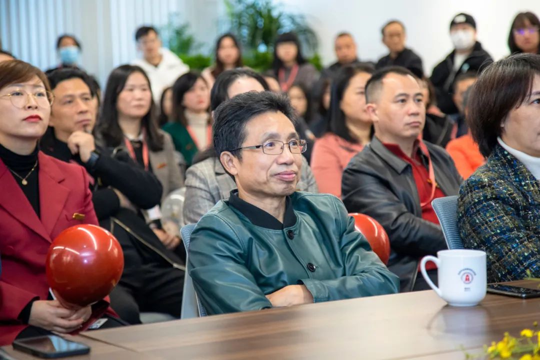 我們25周歲啦！“更好的鴻揚，更好的自己” 主題晨會圓滿舉辦