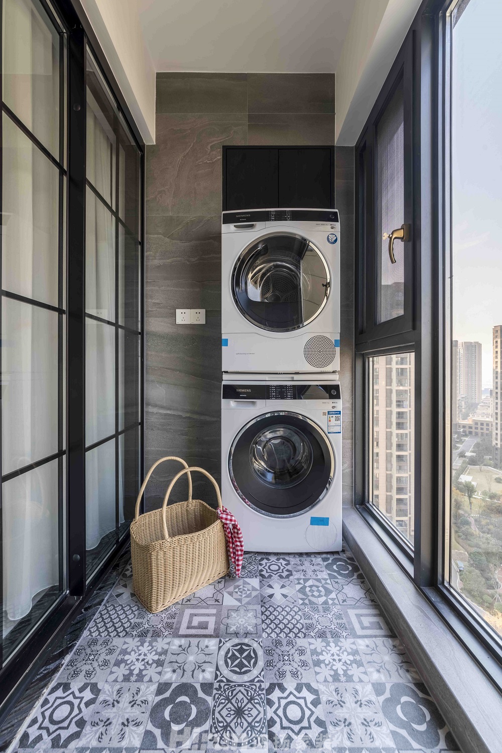 湘熙水郡160㎡寫意木構(gòu)四居室 裝修案例效果圖-陽臺