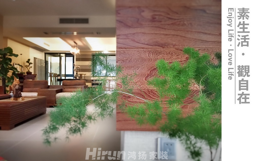 長房白沙灣160㎡寫意木構四居室 裝修案例效果圖-陽臺往客廳看