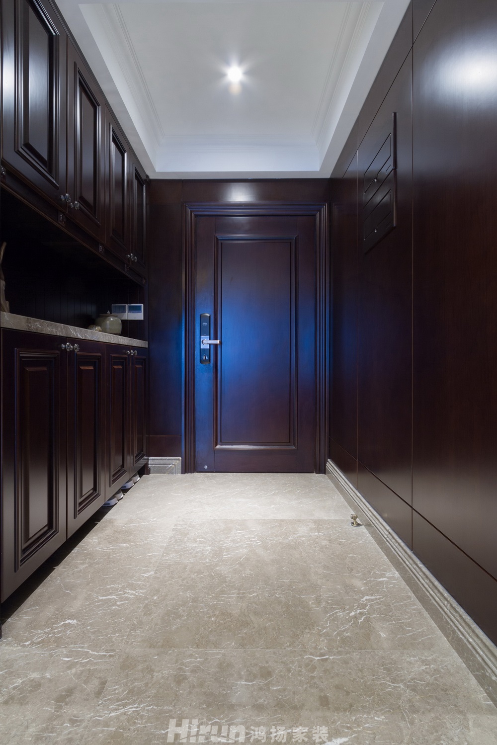 王府·譽(yù)峰380㎡復(fù)合寫(xiě)意復(fù)式 裝修案例效果圖-門(mén)廳