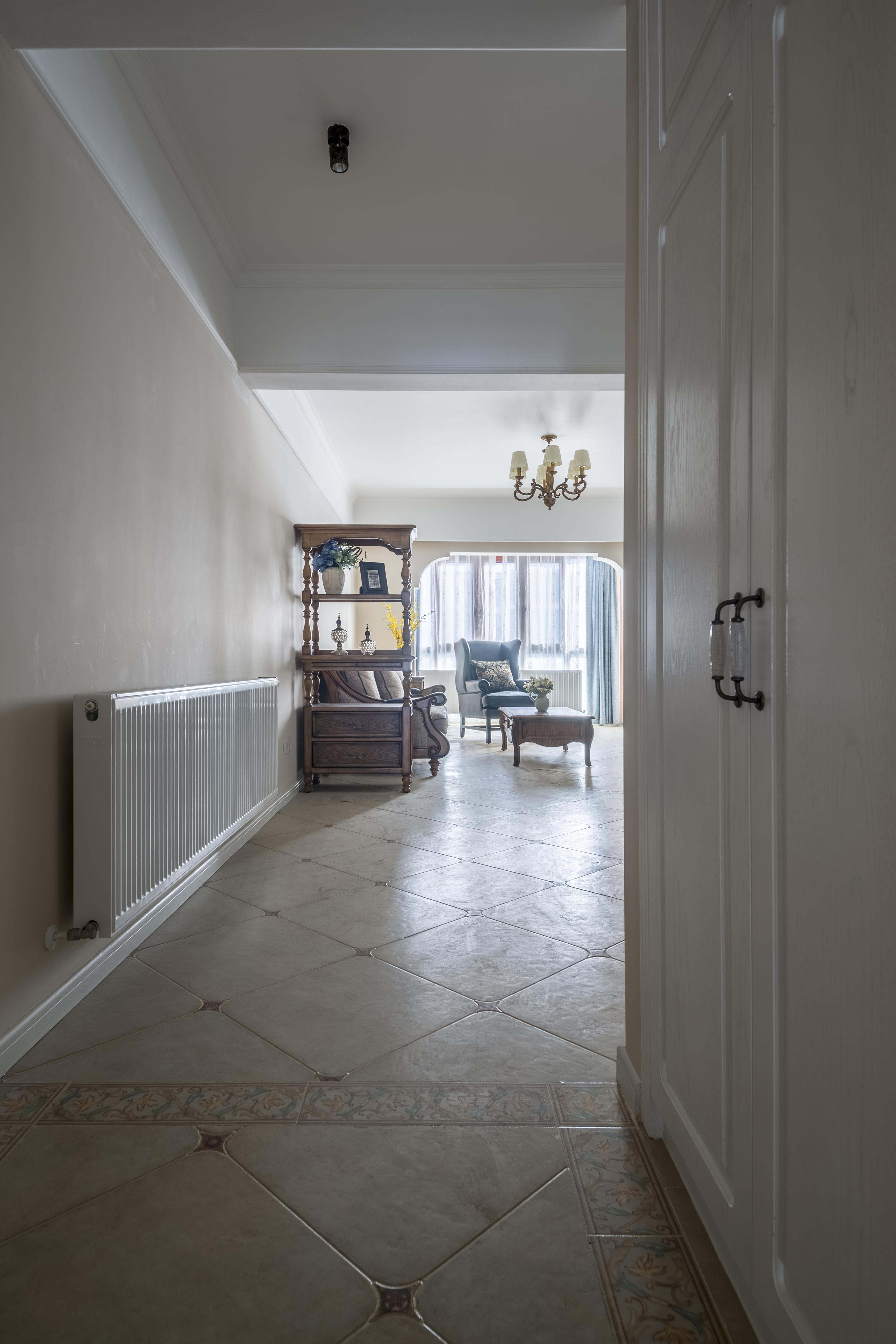 融科東南海110㎡輕歐簡美三居室 裝修案例效果圖-11