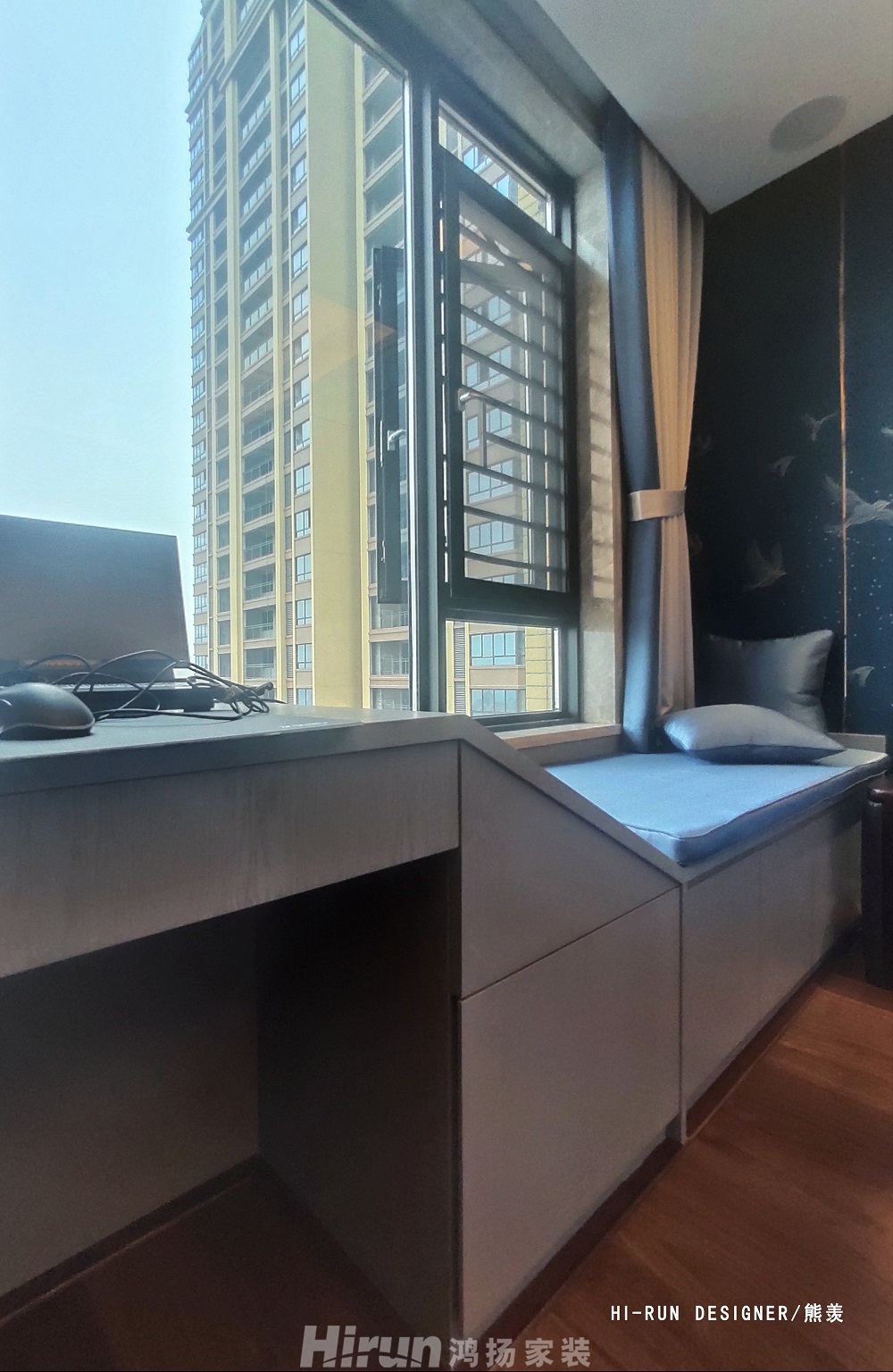 星美新外灘348㎡復(fù)合寫意別墅 裝修案例效果圖-男孩房寫字臺