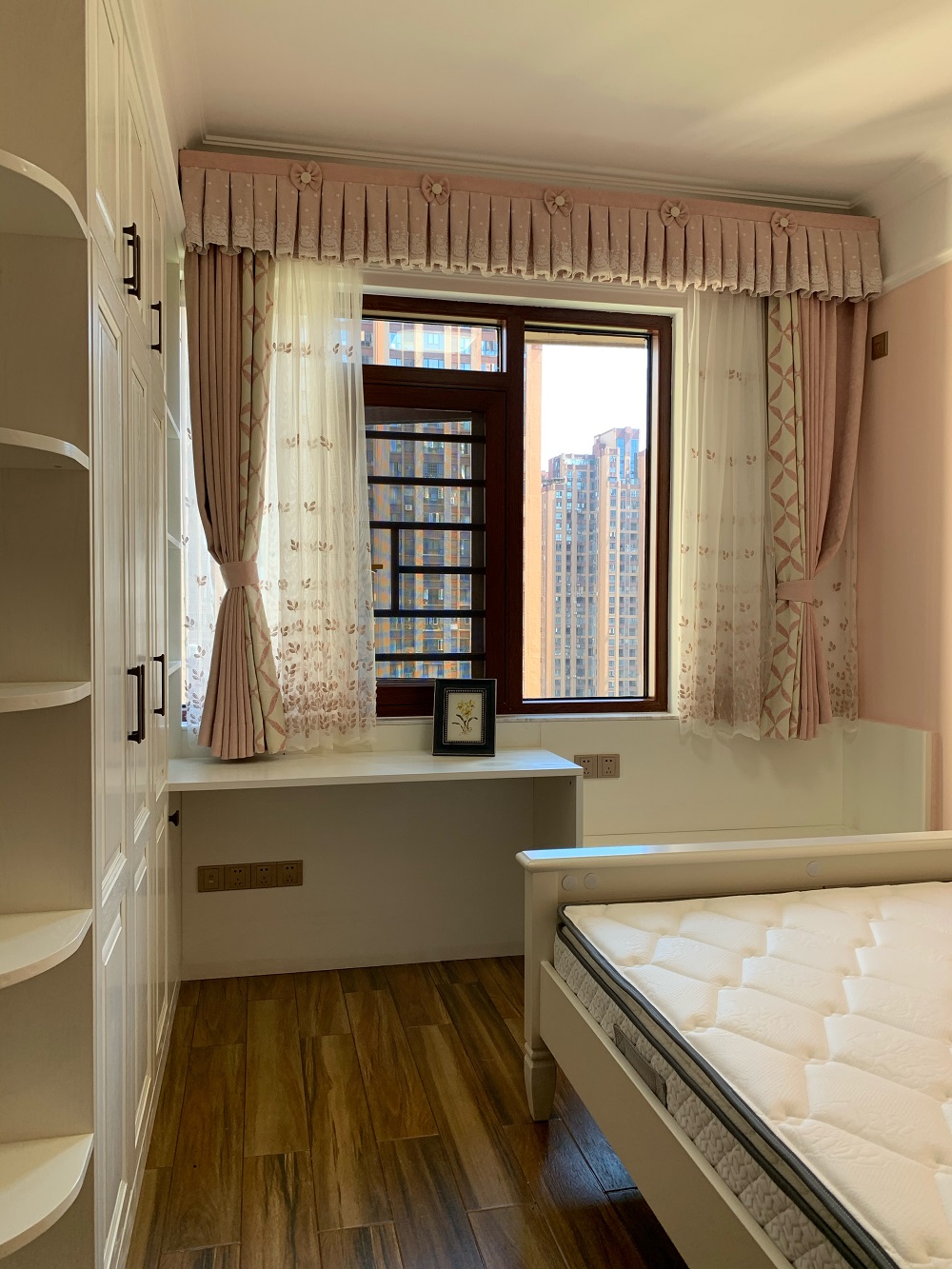 步步高新天地135㎡歐美香頌四居室 裝修案例效果圖-6