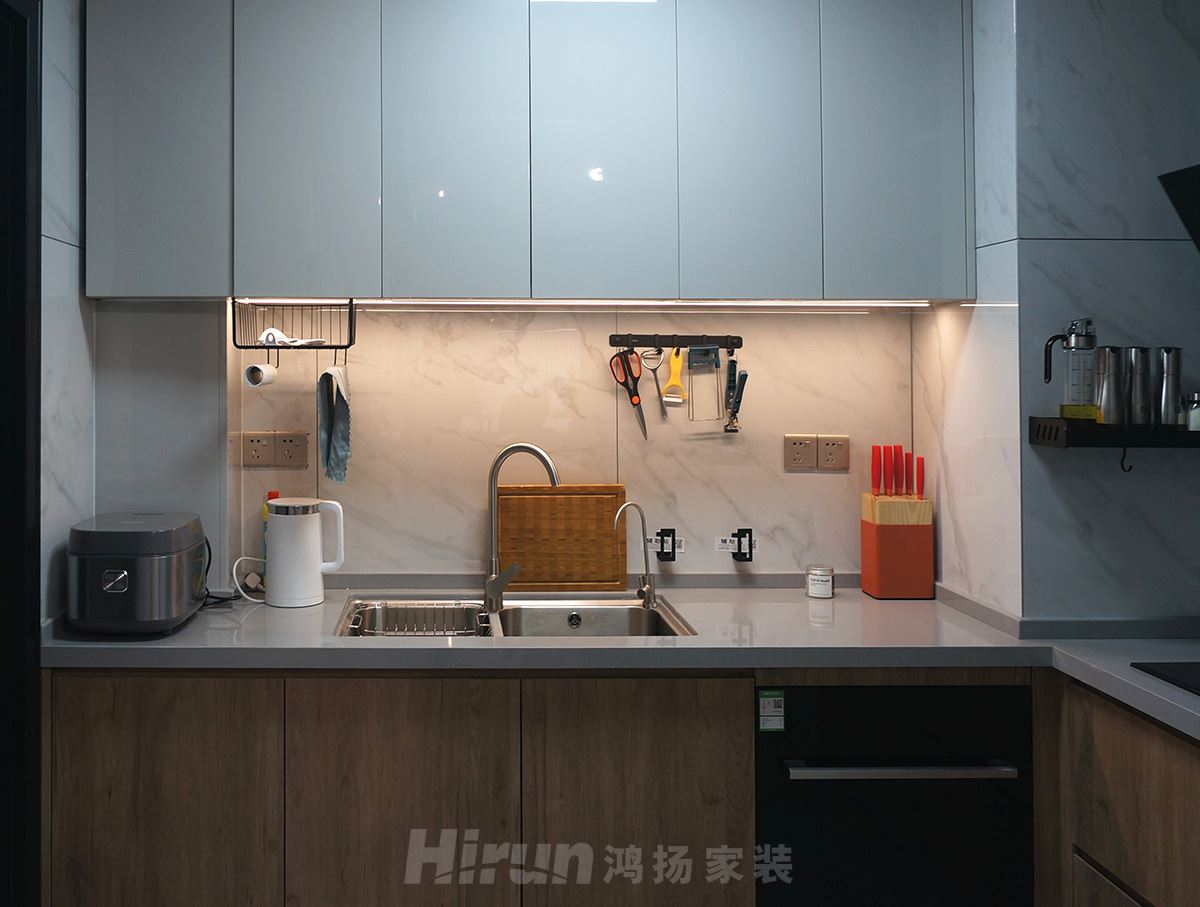 八方小區(qū)140㎡雅致現(xiàn)代四居室 裝修案例實(shí)景圖-image38