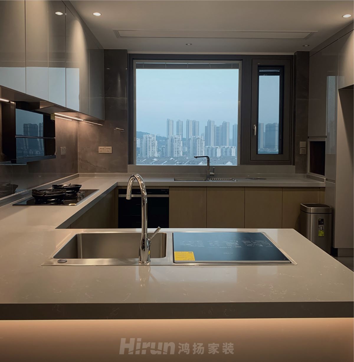 湘江壹號(hào)220㎡雅致現(xiàn)代三居室 裝修案例實(shí)景圖-O3T)BSUJ6`5_R`10[3VDXO8