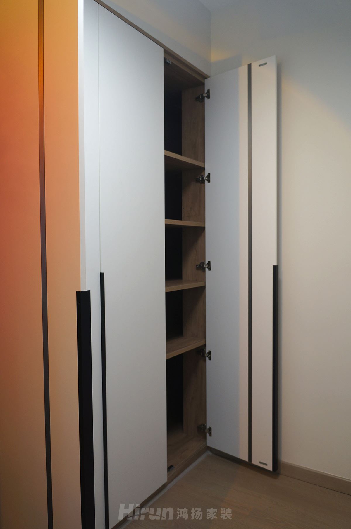 八方小區(qū)140㎡雅致現(xiàn)代四居室 裝修案例實(shí)景圖-image42