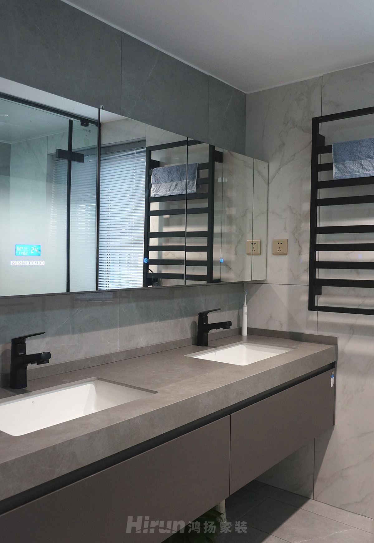 八方小區(qū)140㎡雅致現(xiàn)代四居室 裝修案例實(shí)景圖-image26