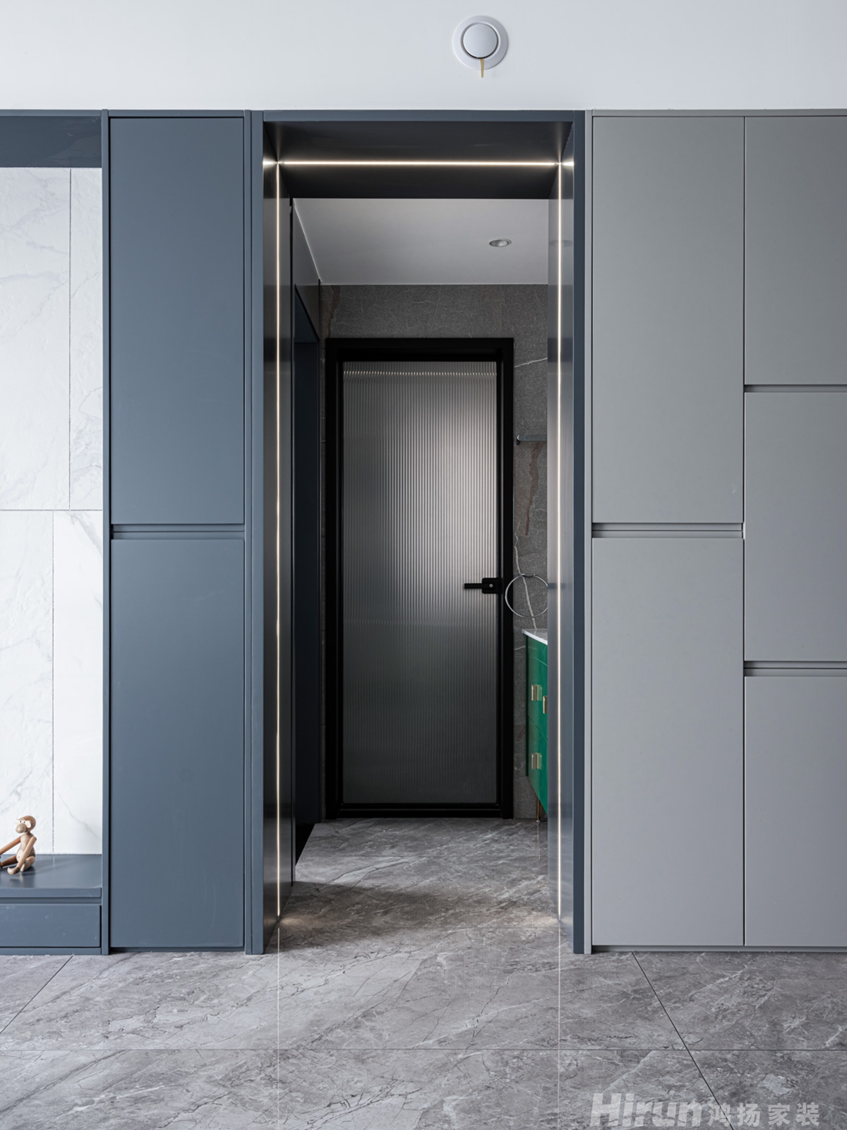 八方小區120㎡雅致現代三居室 裝修案例實景圖-3