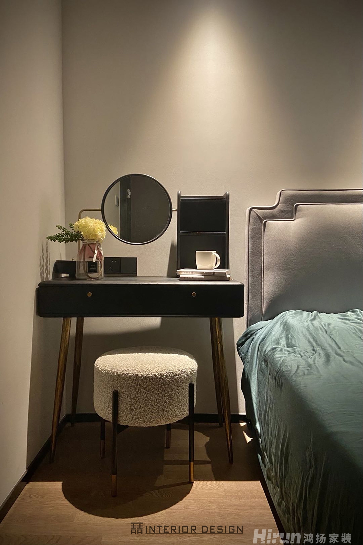 建發(fā)央著150㎡雅致現(xiàn)代四居室 裝修案例實景圖-6