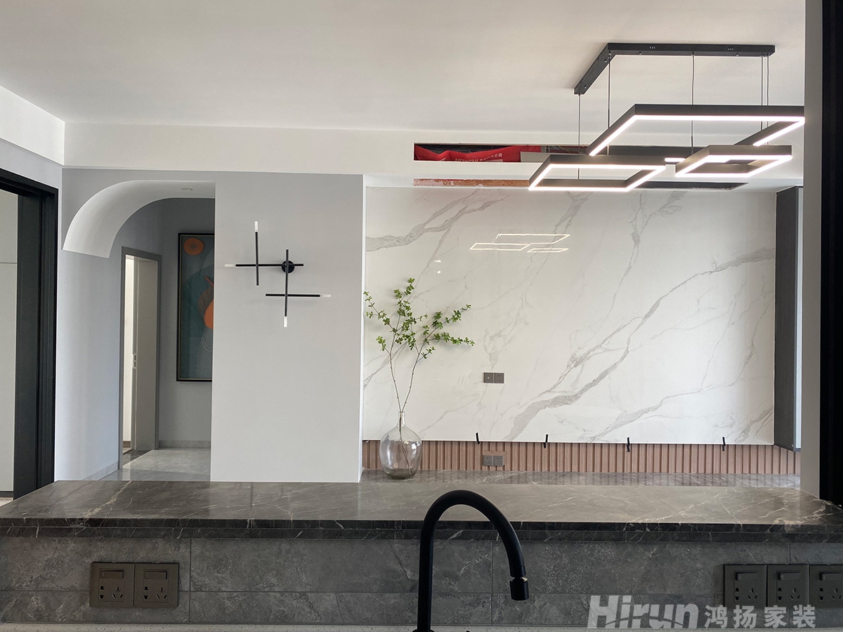 華雅花園150㎡雅致現(xiàn)代四居室 裝修案例實景圖-5