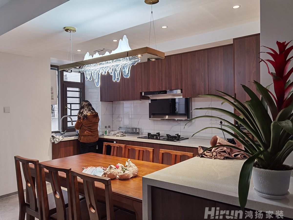 金泰小區(qū)145㎡復(fù)合寫(xiě)意四居室 裝修案例實(shí)景圖-5