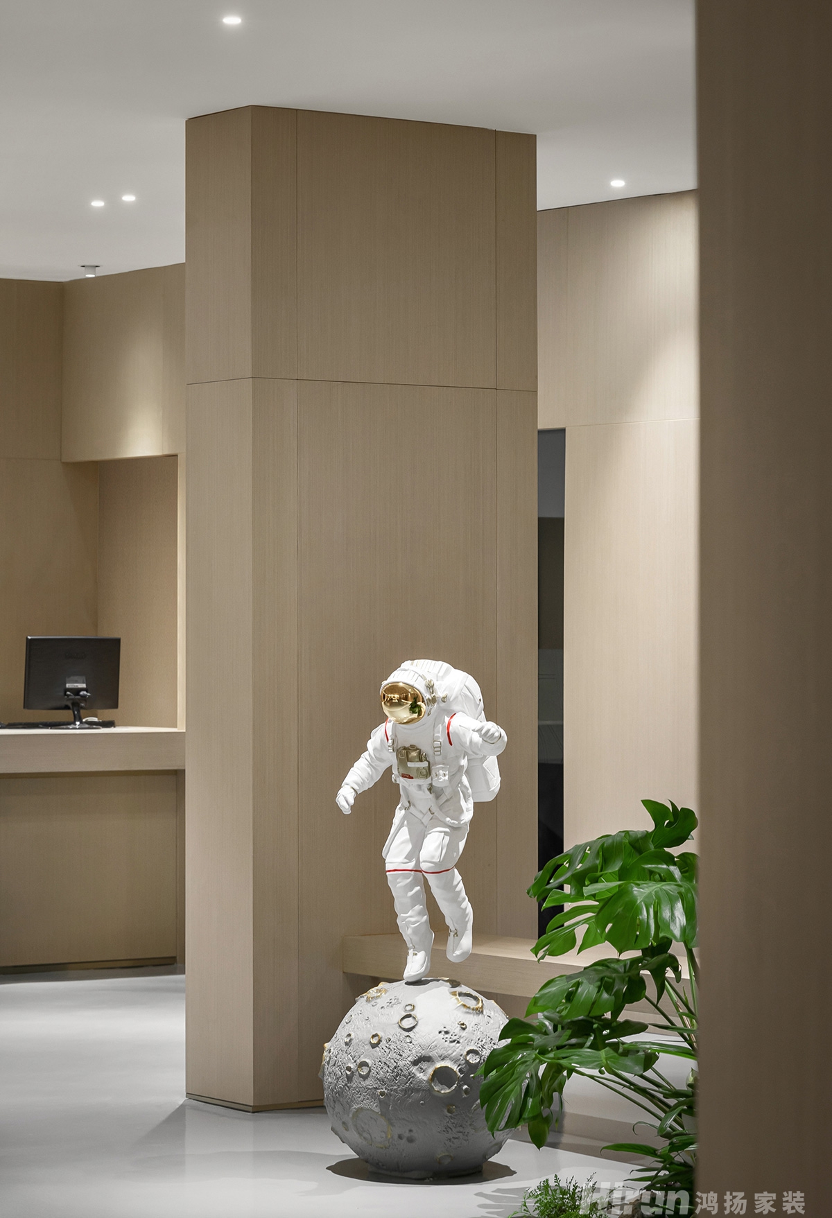 接待大廳500㎡優雅繽紛寫字樓 裝修案例實景圖-6