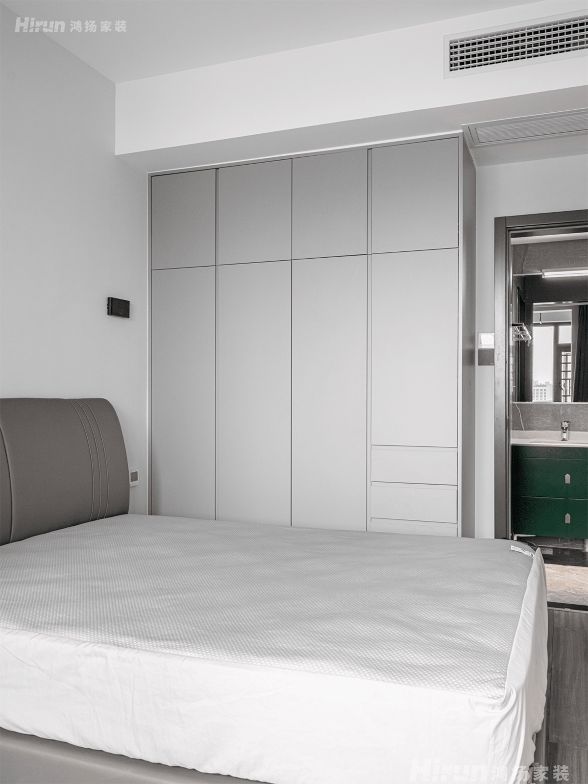 八方小區120㎡雅致現代三居室 裝修案例實景圖-3