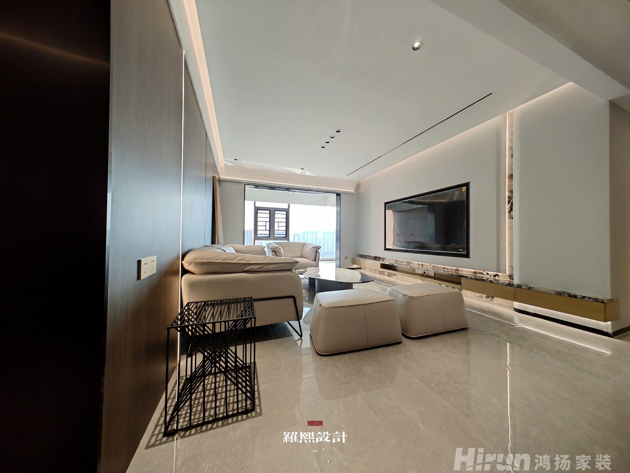 國(guó)貿(mào)前海灣雅致現(xiàn)代四居室 裝修案例效果圖-1