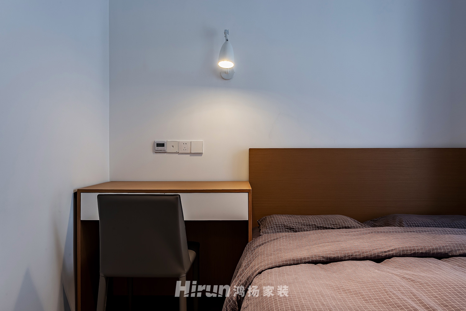 泊愛(ài)藍(lán)灣130㎡雅致現(xiàn)代三居室 裝修案例實(shí)景圖-16