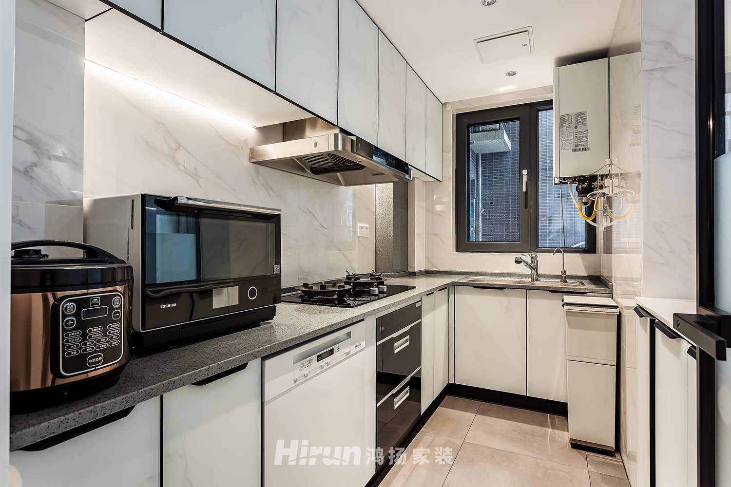 泊愛(ài)藍(lán)灣130㎡雅致現(xiàn)代三居室 裝修案例實(shí)景圖-12