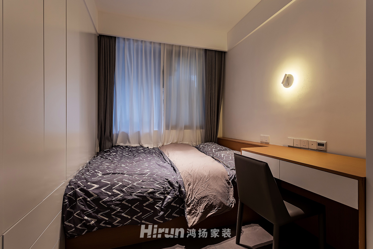 泊愛(ài)藍(lán)灣130㎡雅致現(xiàn)代三居室 裝修案例實(shí)景圖-23