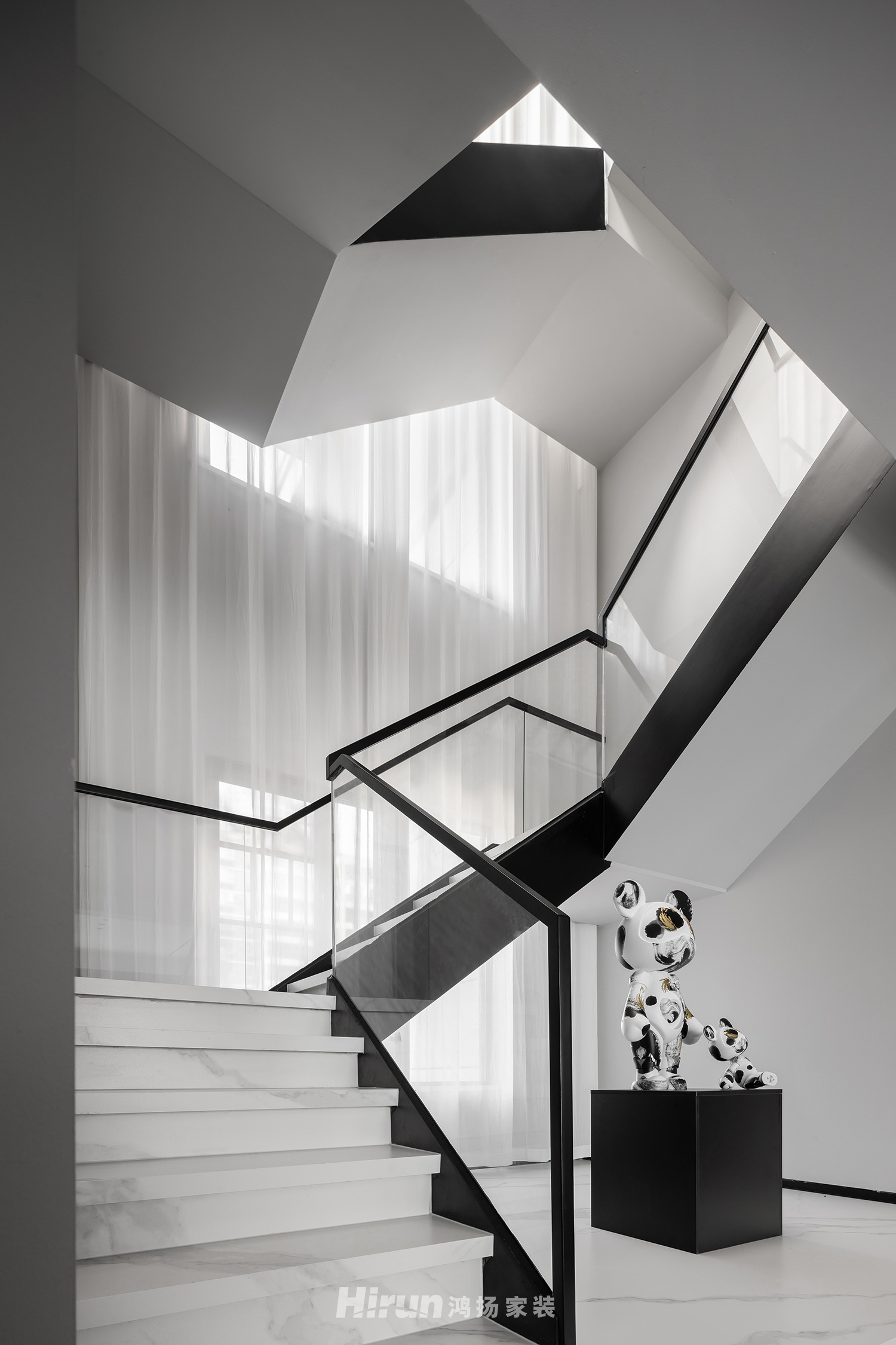 中航城320㎡雅致現代別墅 裝修案例實景圖-4