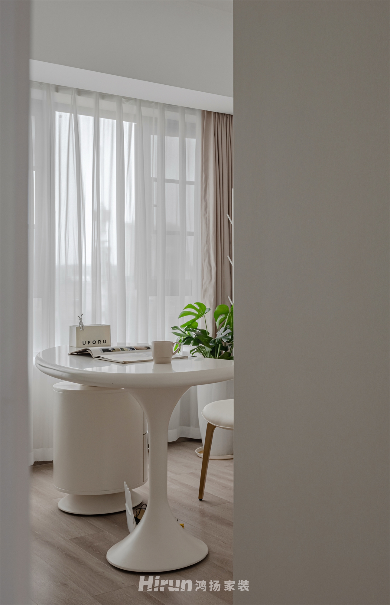 璞悅府147㎡優(yōu)雅繽紛四居室 裝修案例實(shí)景圖-8