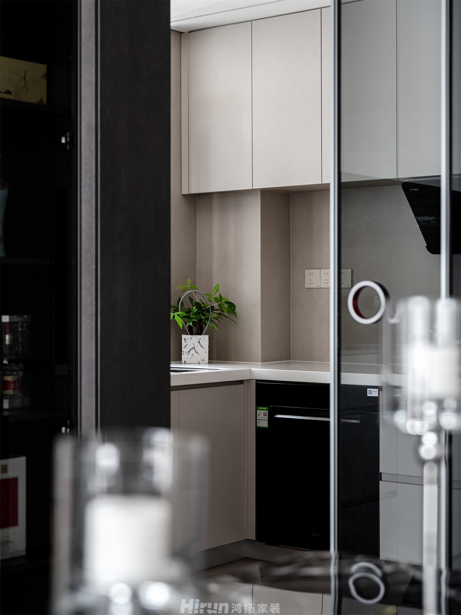 寶能公館140㎡雅致現(xiàn)代四居室 裝修案例實(shí)景圖-17