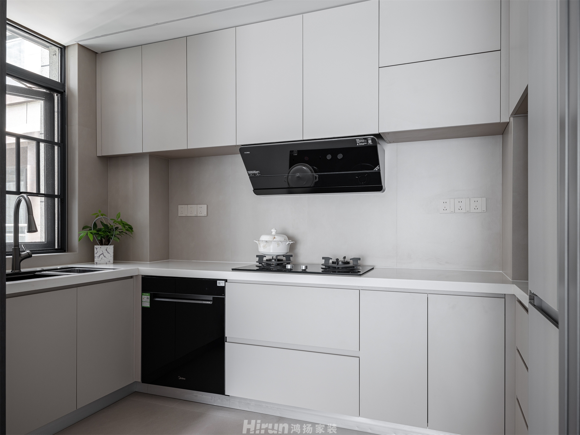 寶能公館140㎡雅致現(xiàn)代四居室 裝修案例實(shí)景圖-18