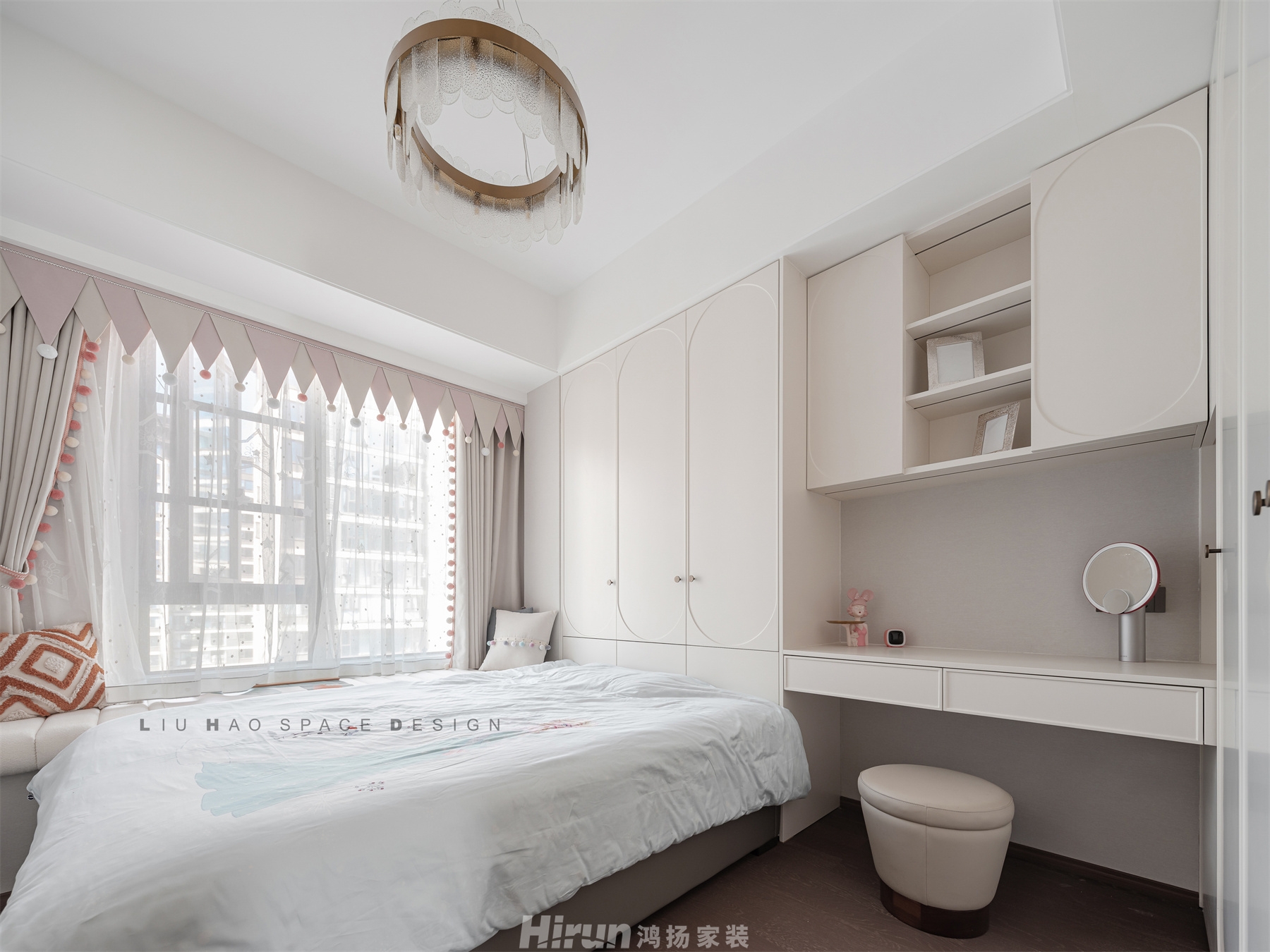 時(shí)代·建發(fā)和著210㎡復(fù)合寫(xiě)意大平層 裝修案例實(shí)景圖-2