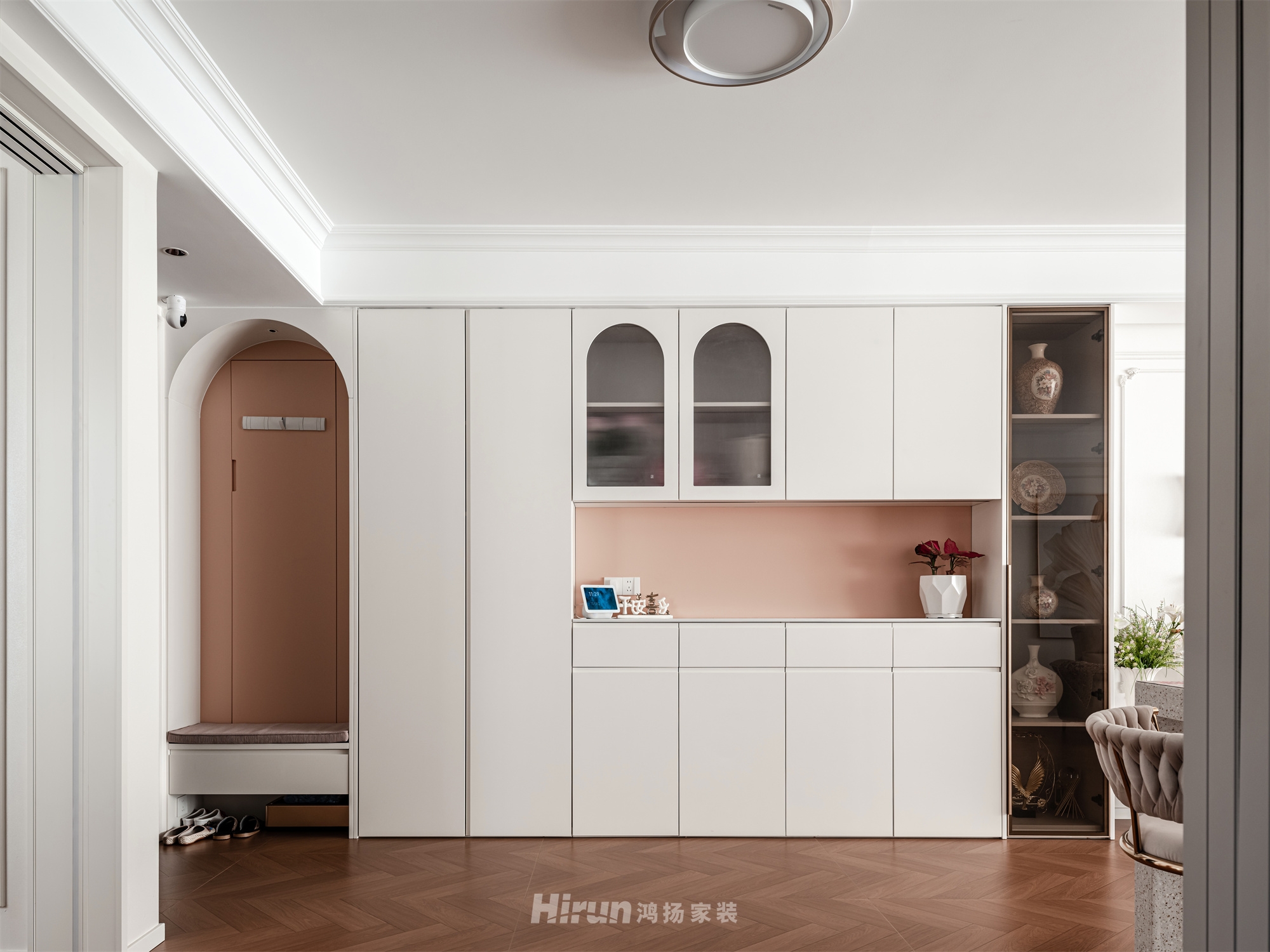 建發(fā)央著135㎡異域風(fēng)情四居室 裝修案例實景圖-1