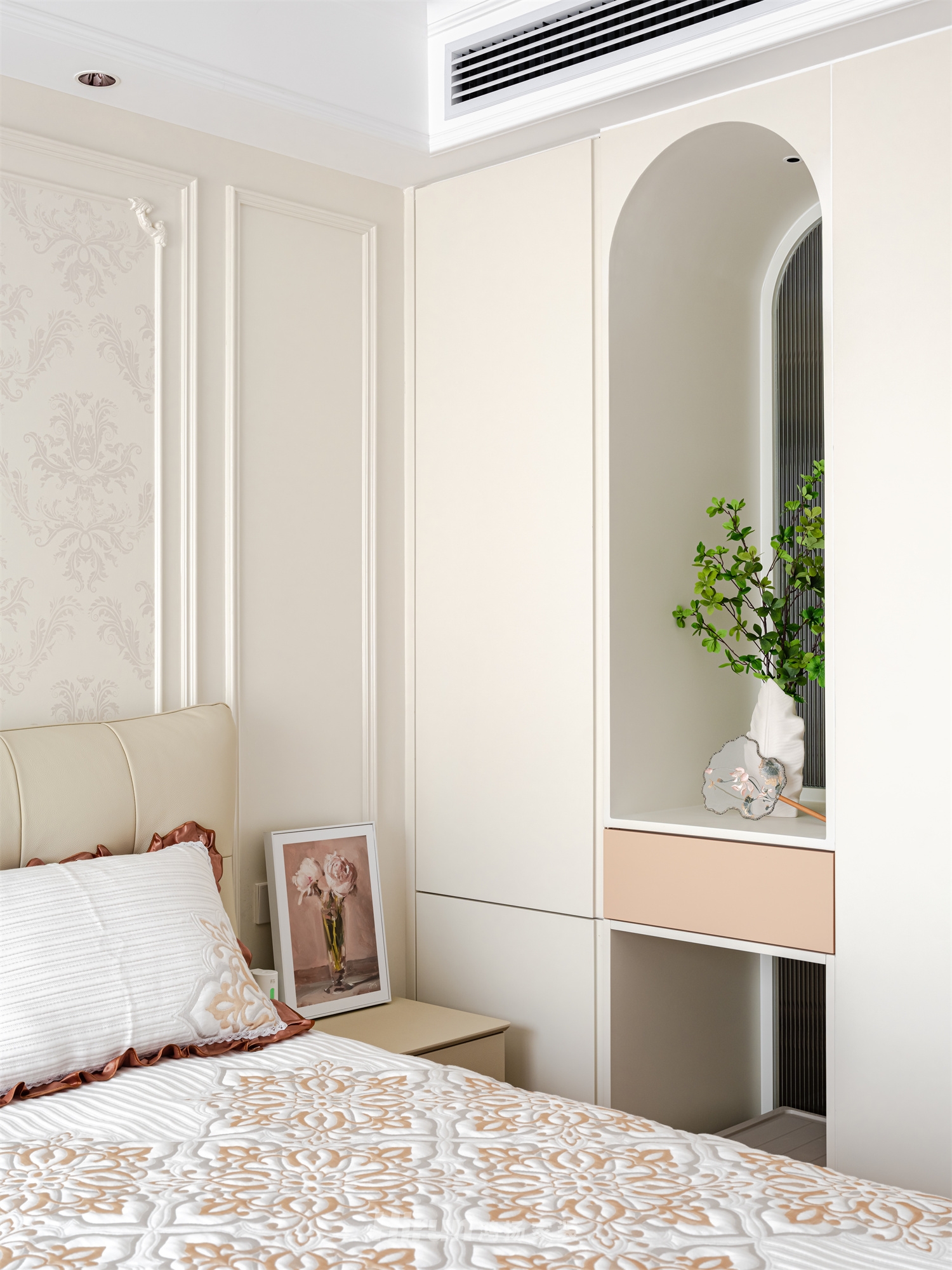 建發(fā)央著135㎡異域風(fēng)情四居室 裝修案例實景圖-8