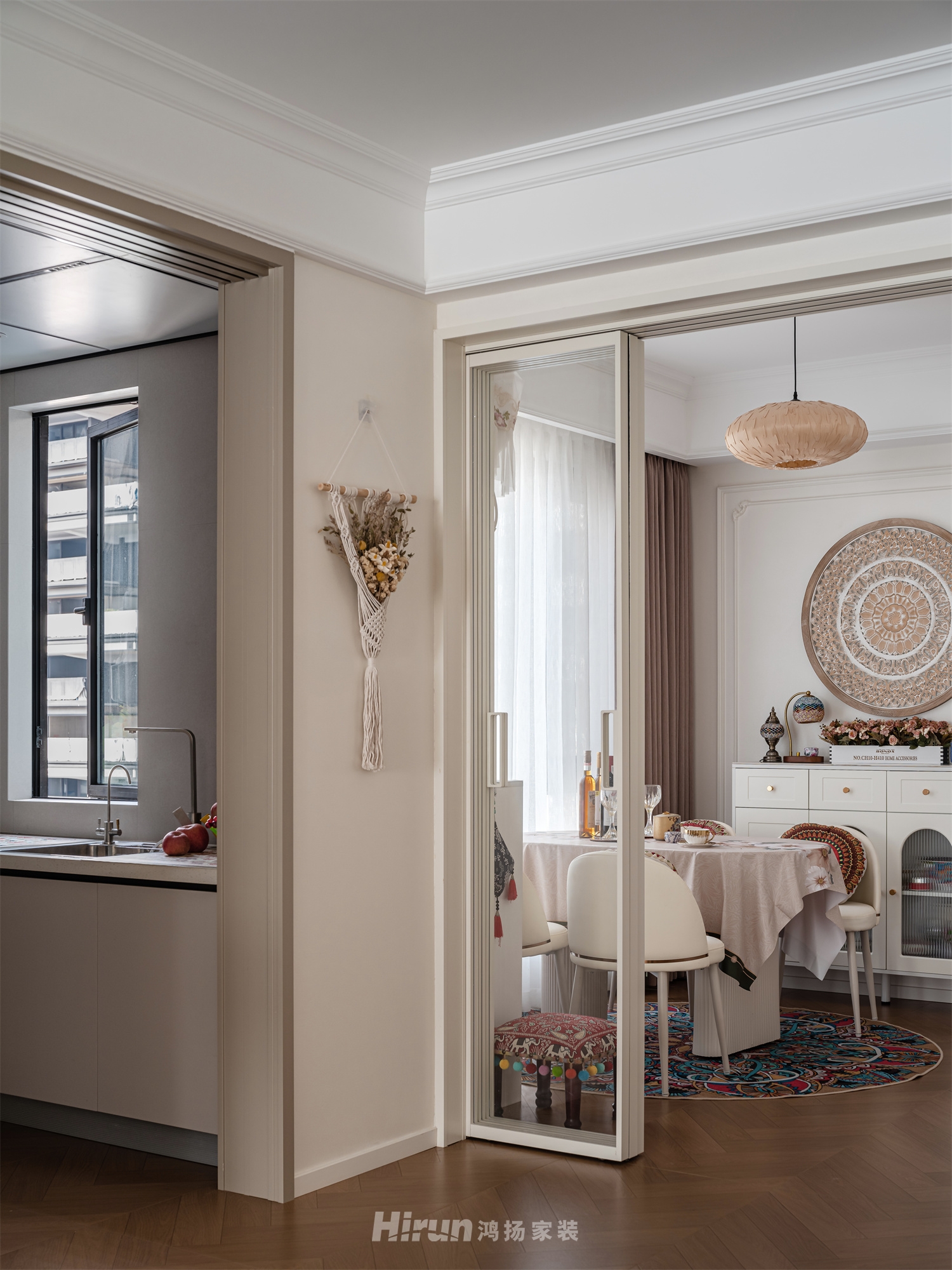 建發(fā)央著135㎡異域風(fēng)情四居室 裝修案例實景圖-9