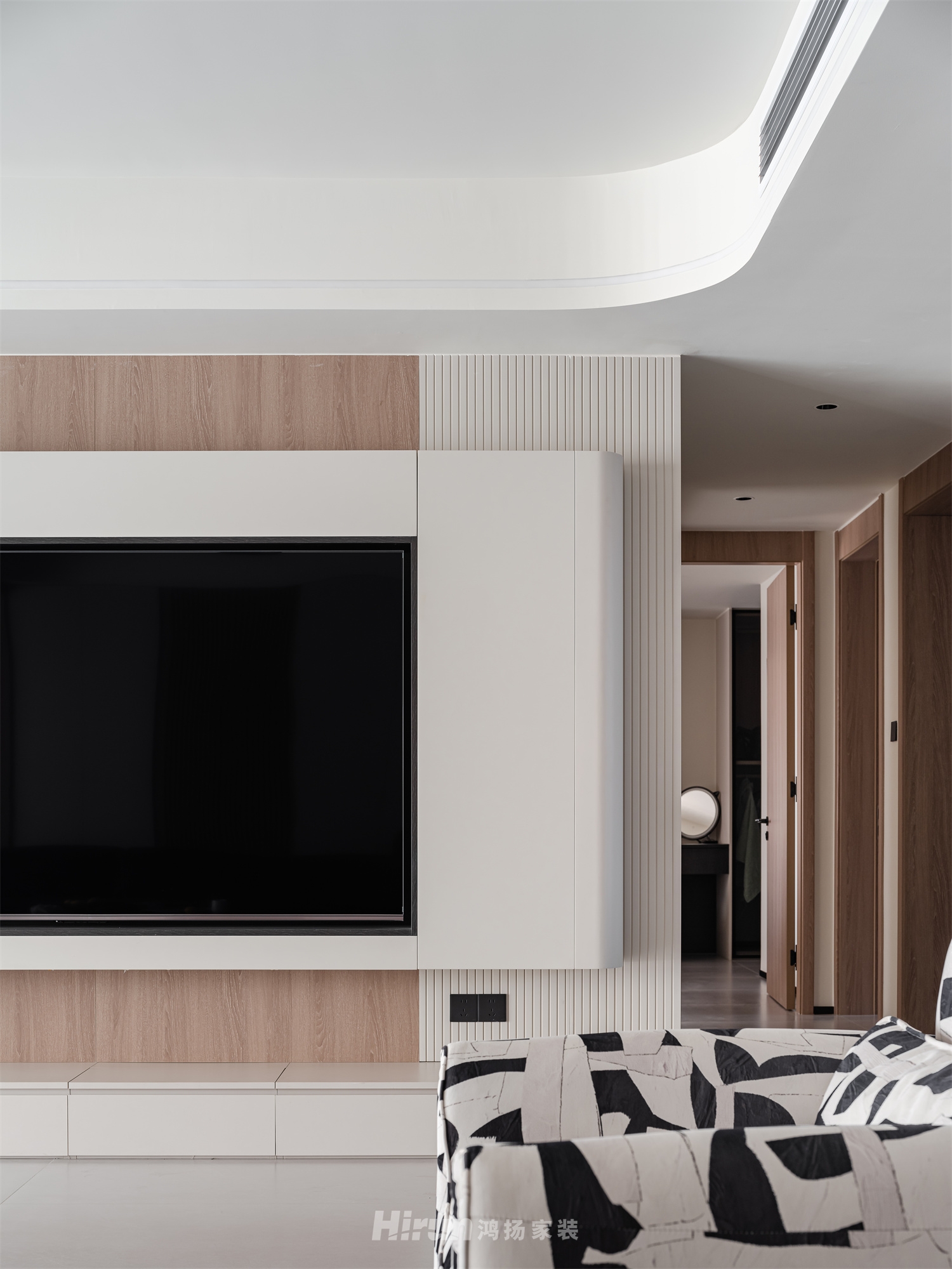 建發(fā)央著135㎡新裝飾主義四居室 裝修案例實景圖-2