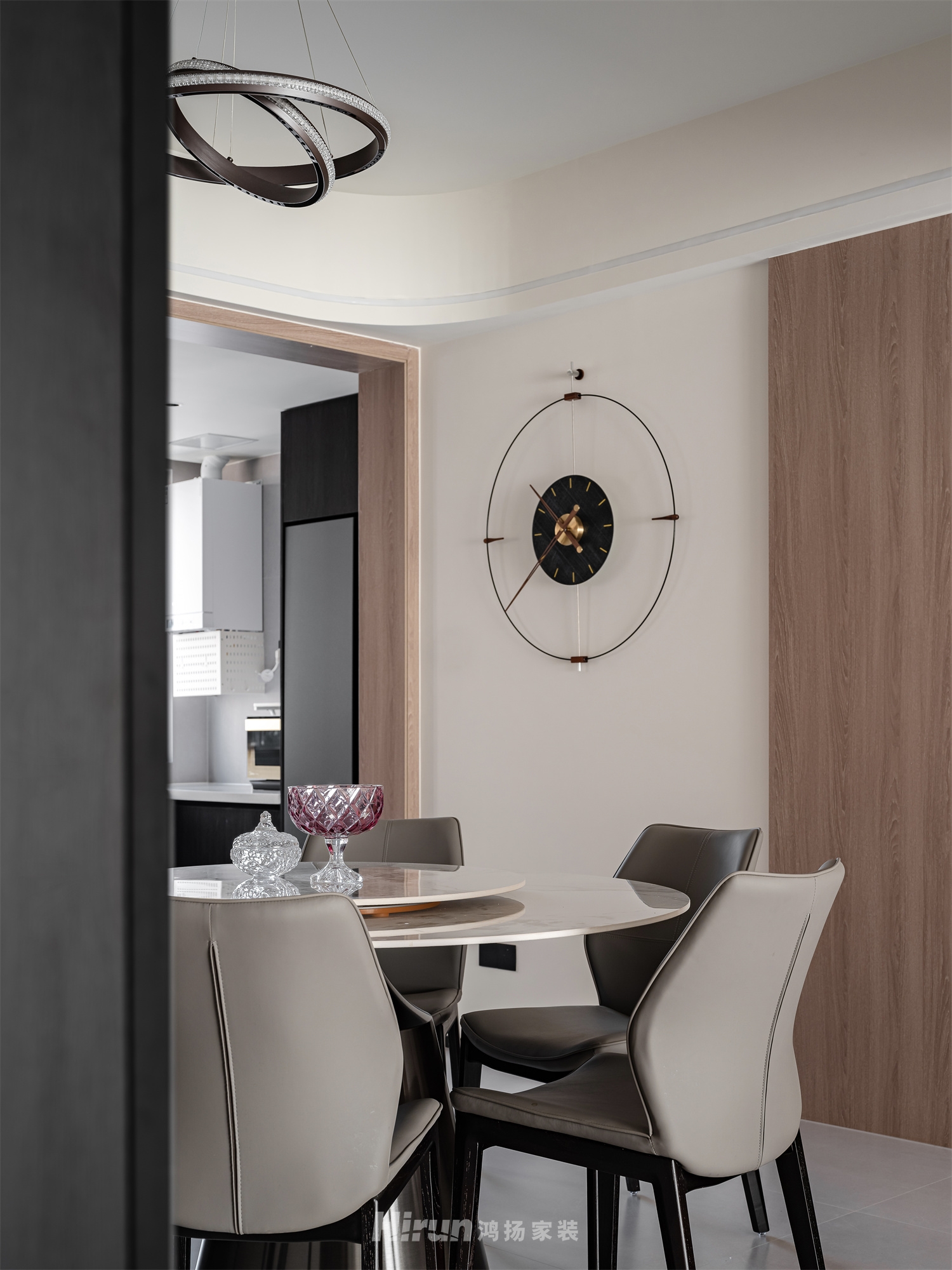 建發(fā)央著135㎡新裝飾主義四居室 裝修案例實景圖-5