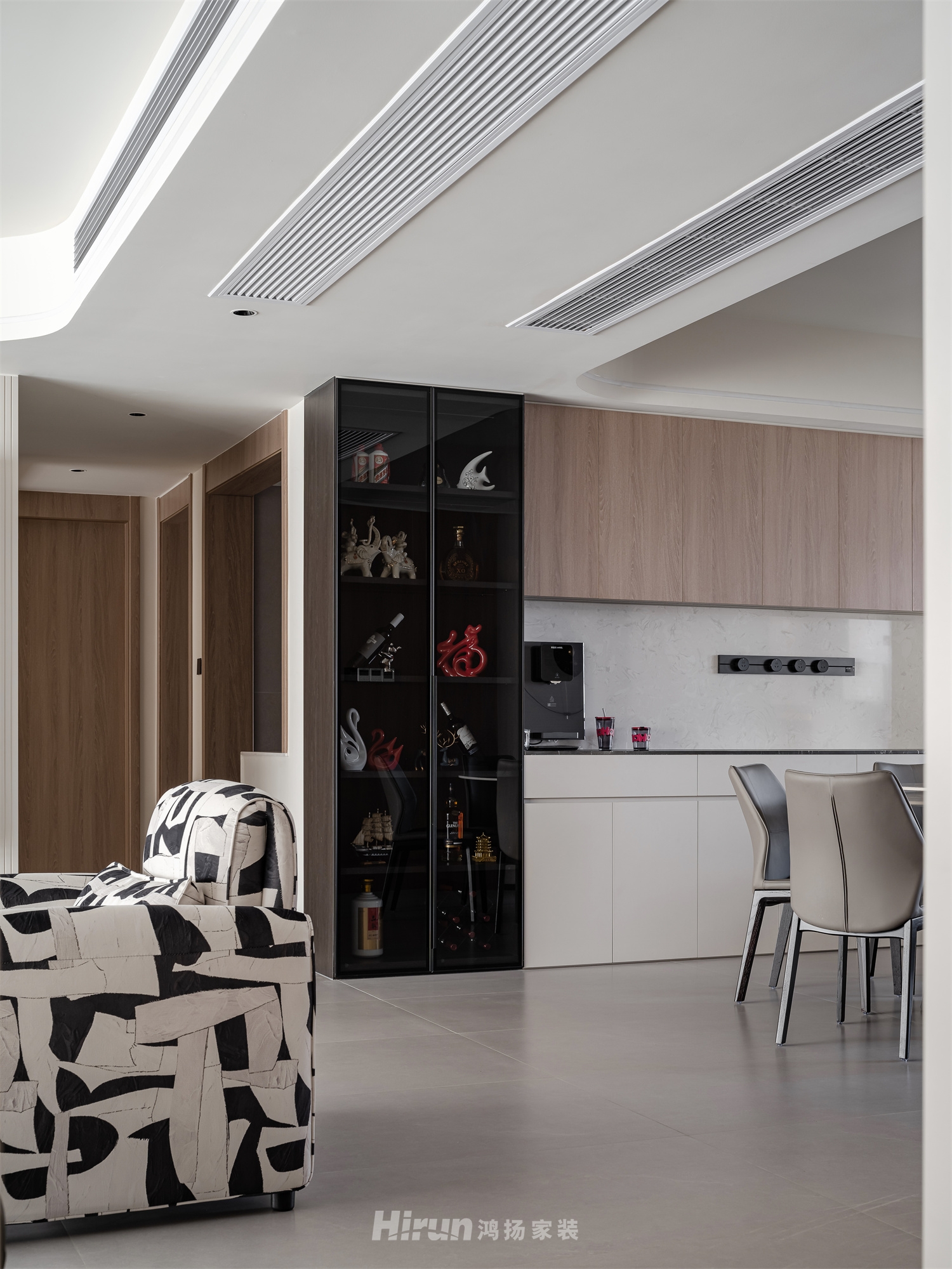 建發(fā)央著135㎡新裝飾主義四居室 裝修案例實景圖-12