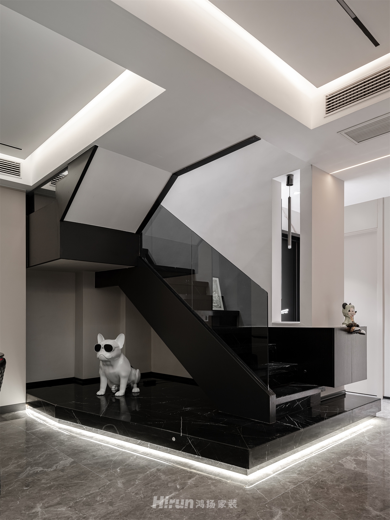 建發央著170㎡新裝飾主義復式 裝修案例實景圖-9