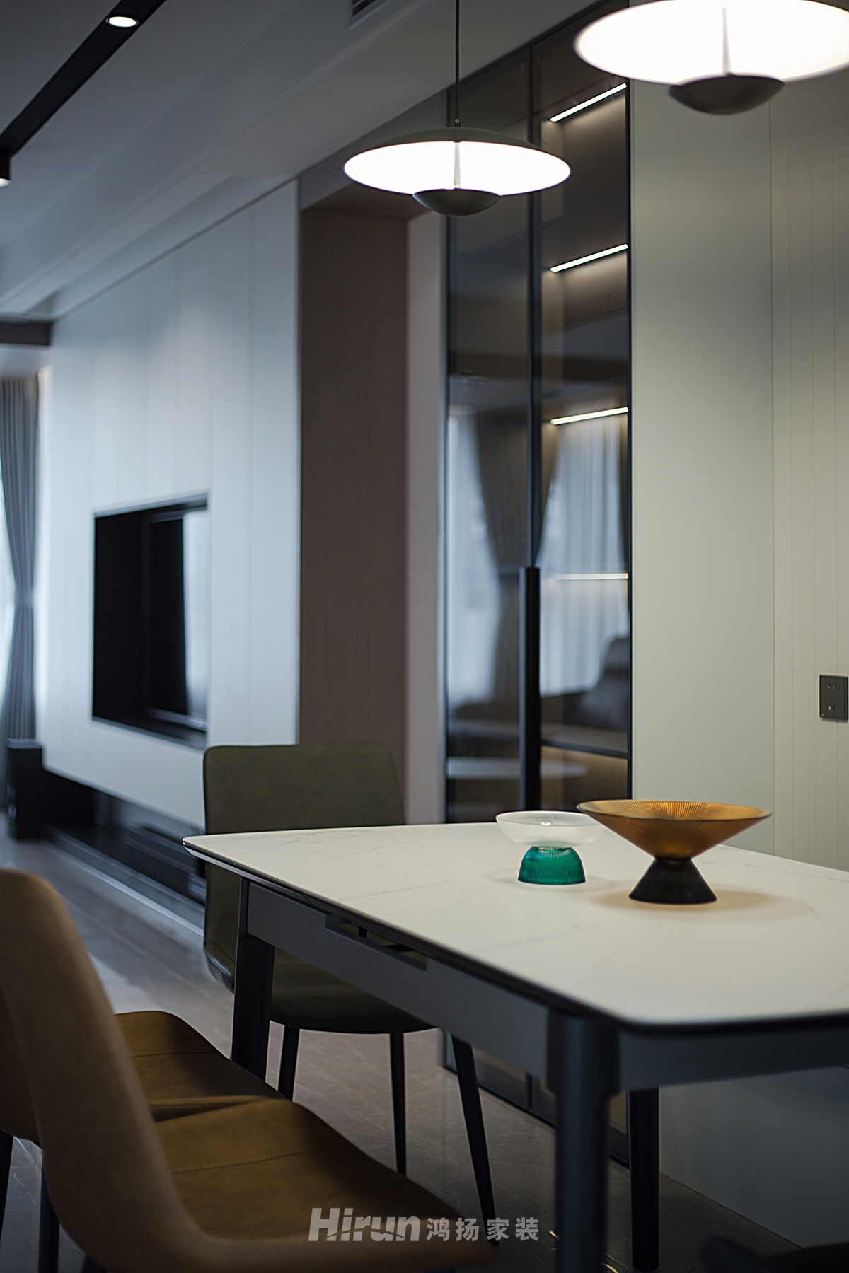 江灣壹號(hào)130㎡雅致現(xiàn)代四居室 裝修案例實(shí)景圖-17