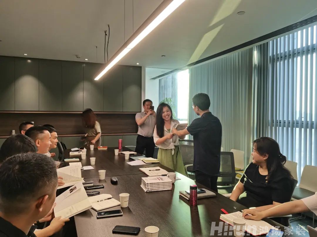 逆市增長，鴻揚(yáng)集團(tuán)董事長陳忠平當(dāng)面致謝家裝顧問