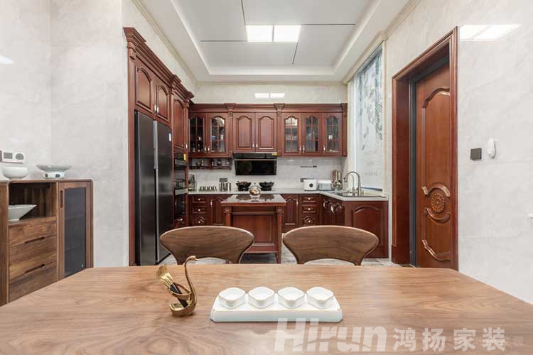 優雅永不過時，定制無懈可擊