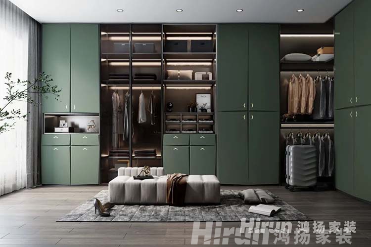 太好了！我堆得跟倉庫一樣的臥室終于有救了！