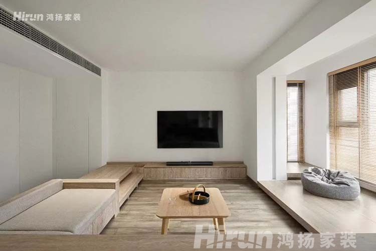 太好了！我堆得跟倉庫一樣的臥室終于有救了！