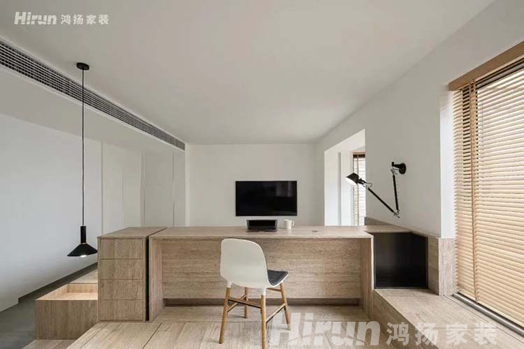 太好了！我堆得跟倉庫一樣的臥室終于有救了！